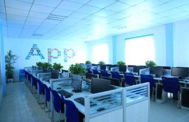 學(xué)習(xí)軟件開(kāi)發(fā)，來(lái)江西新華電腦看看網(wǎng)絡(luò)技術(shù)服務(wù)